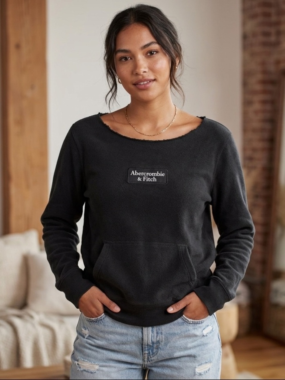 Abercrombie & Fitch Soft A&F Fleece Crewneck Sweatshirt with Logo Patch